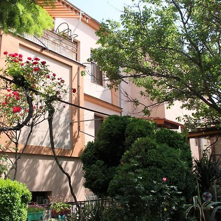 Orange House In The Old Town Plovdiv Hotel ภายนอก รูปภาพ