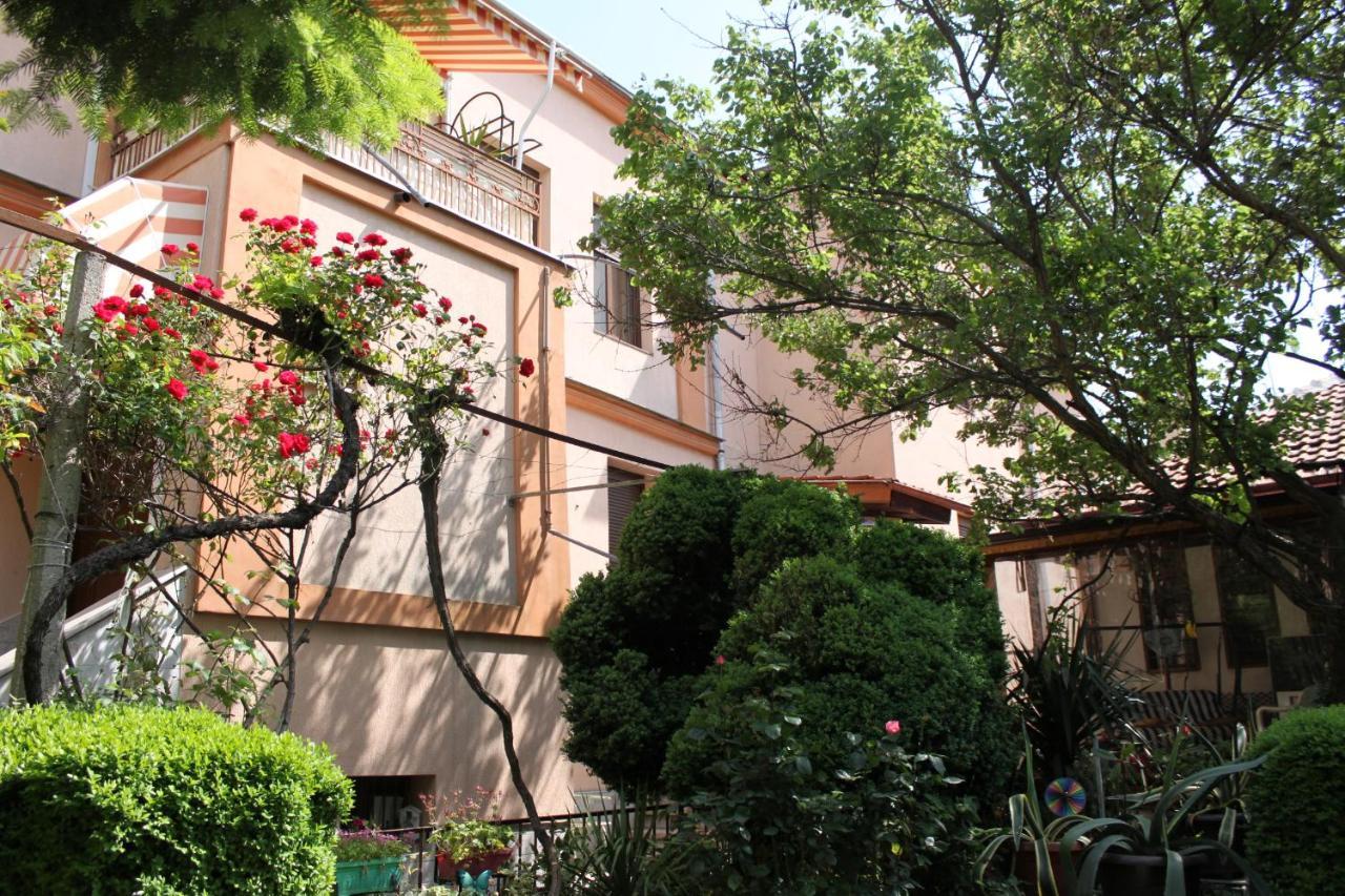 Orange House In The Old Town Plovdiv Hotel ภายนอก รูปภาพ